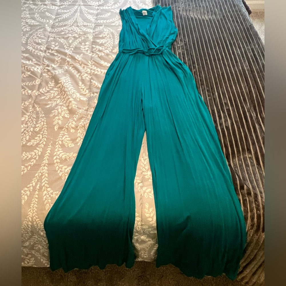 Women’s Wide Legged Jumpsuit